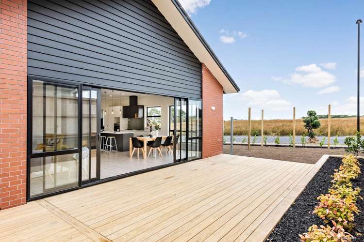 136 Eighth View Avenue Beachlands_14