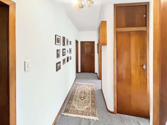 361 Racecourse Road 11385_3