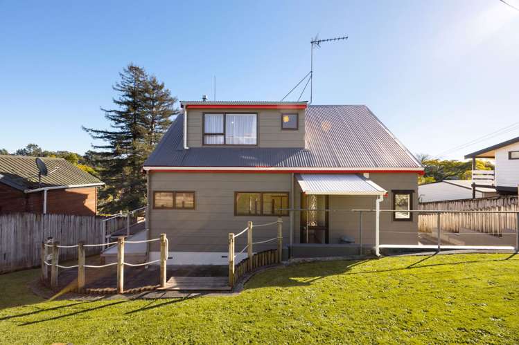 17 Huia Avenue Forest Lake_18