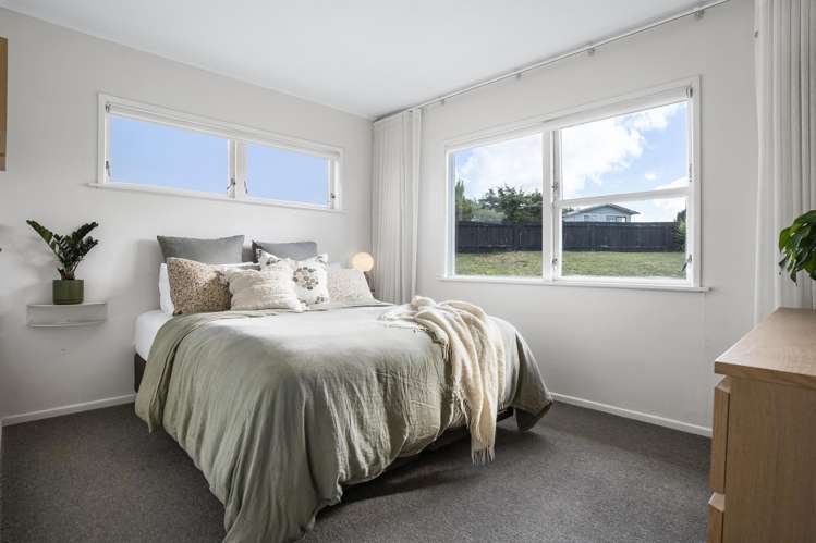 89 Fairclough Road Beach Haven_11