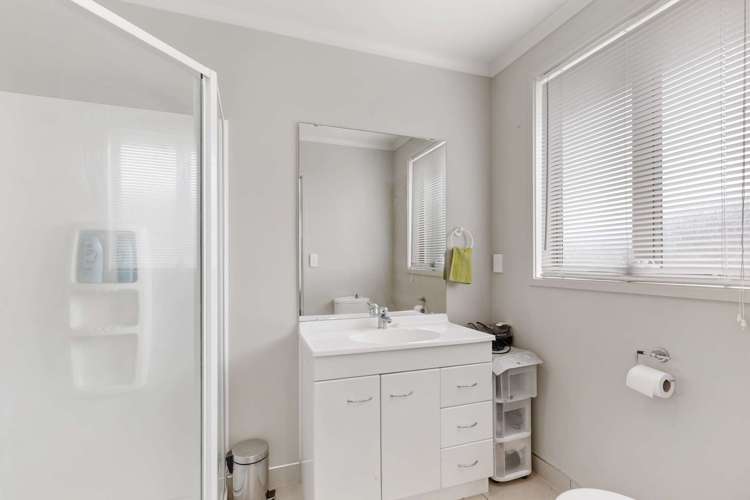 15 Breaker Grove Waiuku_11