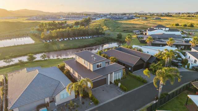 8 Celmisia Retreat Papamoa Beach_2