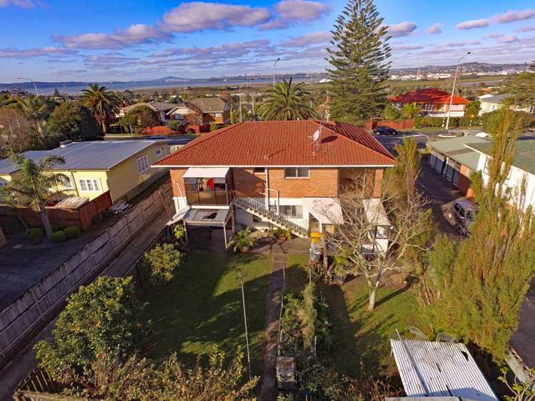 256 Te Atatu Road Te Atatu South_5