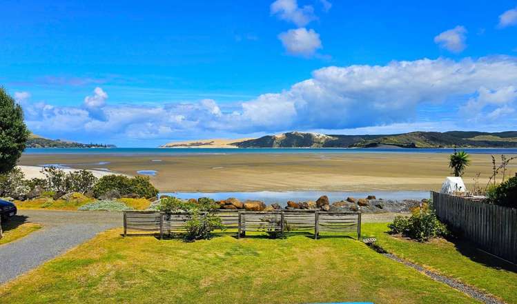 24 Koutu Beach Road Opononi_10