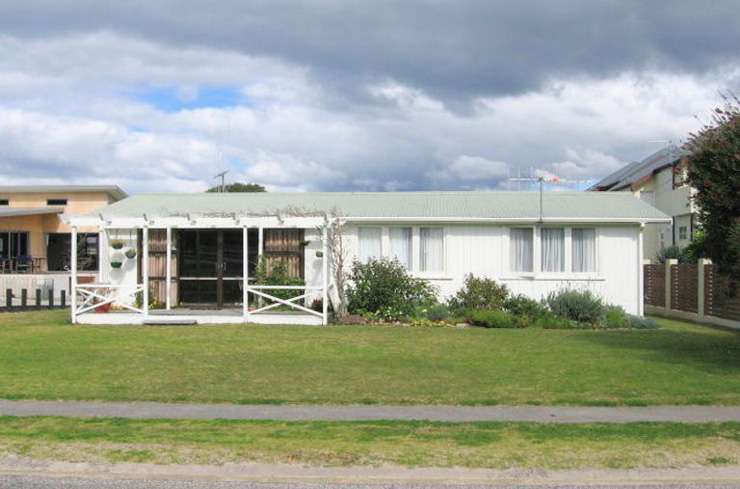 A stunning modern bach on Beach Road, Whangamata, Coromandel, which sold in July for $4.8m. Photo / Supplied