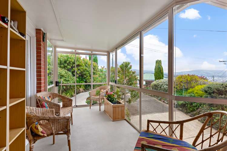 139 Easther Crescent Kew_14