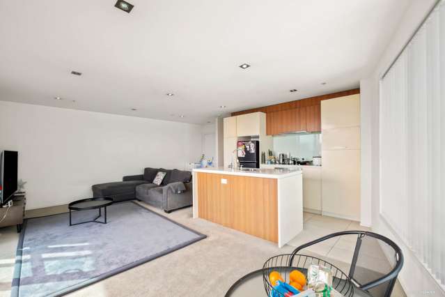 518/6 Dockside Lane City Centre_4