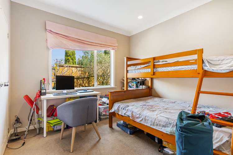 8 Chateau Rise Flat Bush_8