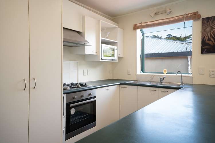 15 Hawtrey Terrace Johnsonville_6