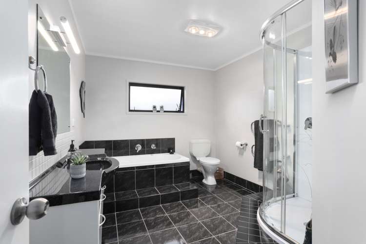 68 Bethells Road Waitakere_9