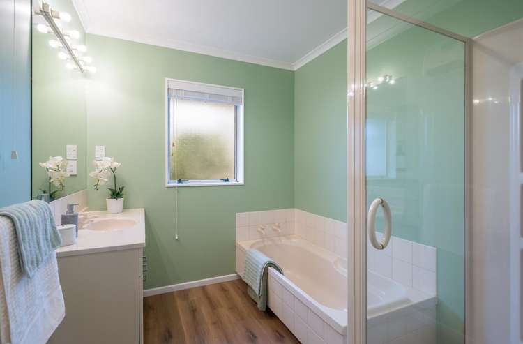 1 Di Leva Way The Wood_15