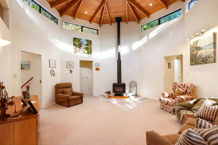728 West Coast Road_4