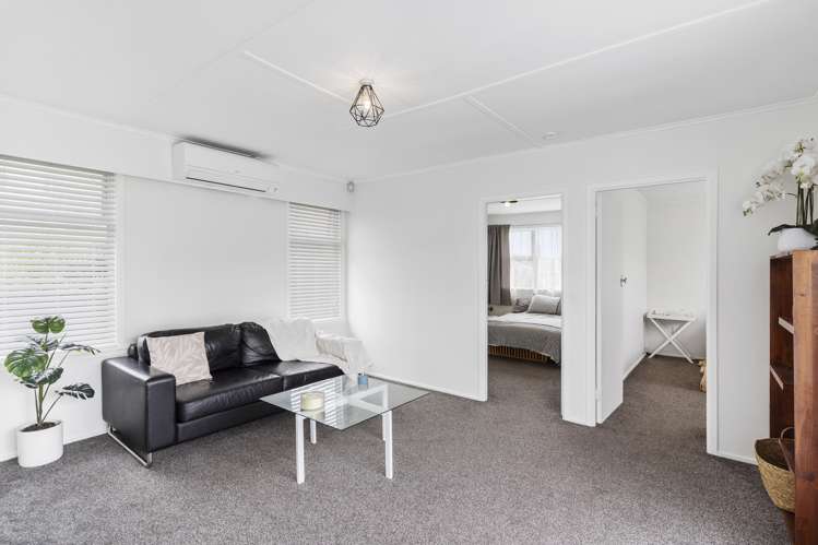 1 Marlene Avenue Te Atatu South_7