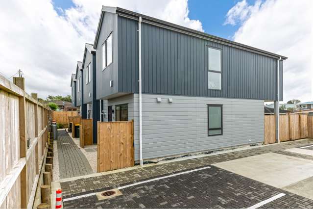 10c Roberts Road Te Atatu South_1