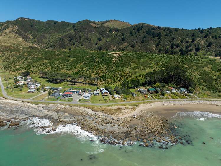 1129 Mataikona Road Mataikona_26