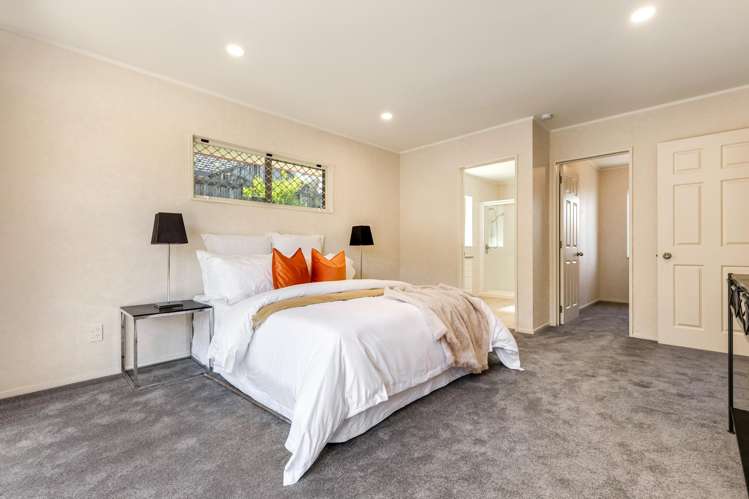 10 Stewart Gibson Place Manurewa_12