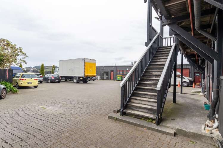 2/369 Adelaide Road Newtown_7