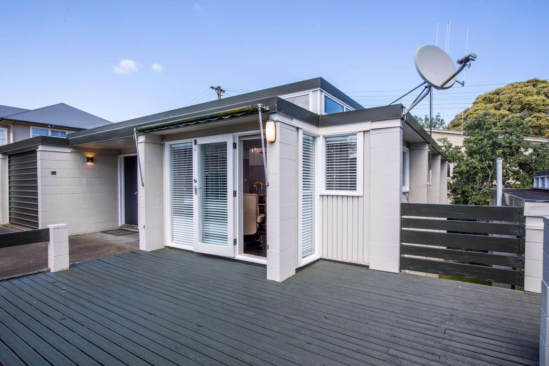 8C Brassey Road St Johns Hill_0