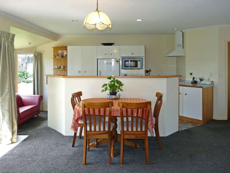 17 Middlebank Drive Richmond_5