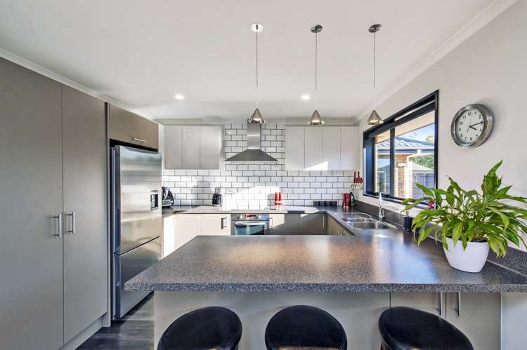 87 Renoir Drive Rolleston_13