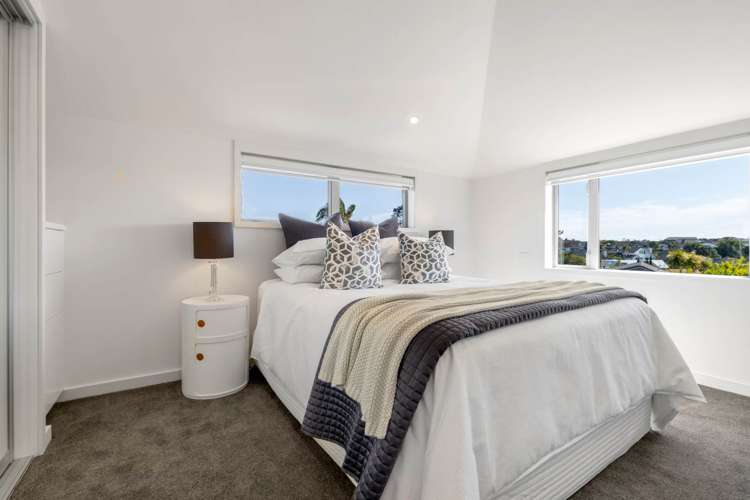 2/63 Long Drive Saint Heliers_28