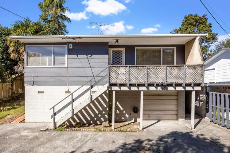 1/9a De Val Drive Titirangi_0