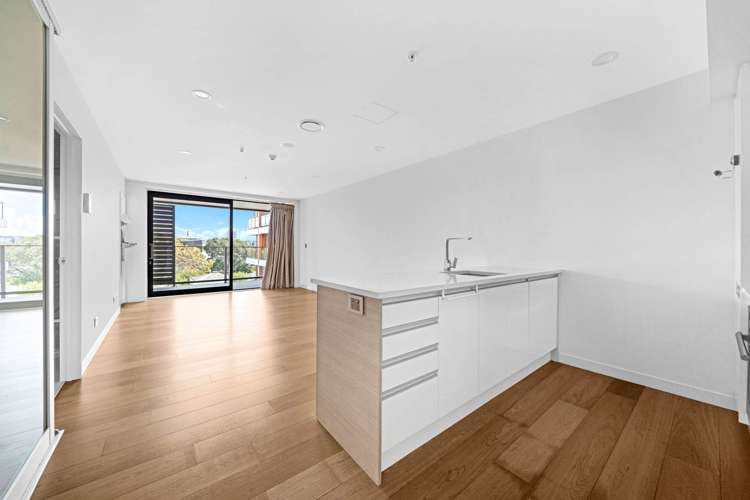506/10 Lion Place Epsom_14