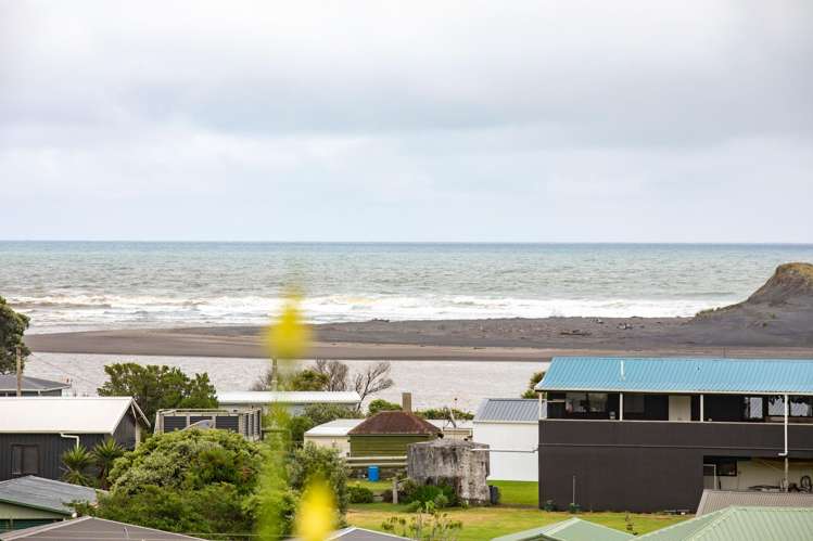 17 Rauparaha Street Marokopa_16