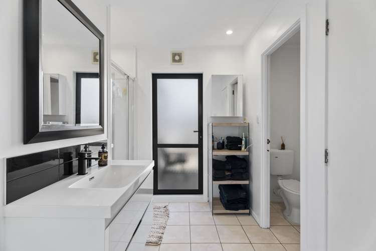 2/103 Vipond Road Stanmore Bay_5