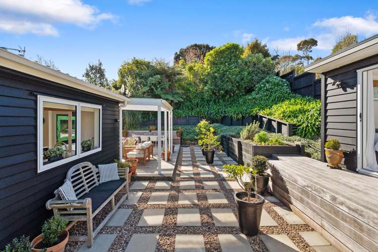 3 Waiata Road Onetangi_24