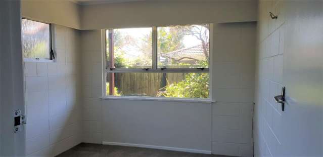 2/17A Carnot Street 1070_2