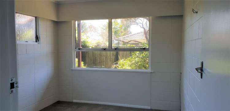 2/17A Carnot Street 1070_2