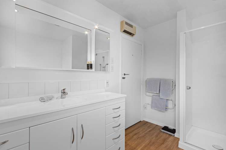 17a Dinton Street Russley_15