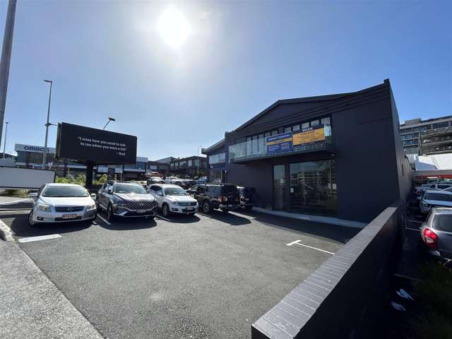 Savills - Ample Space in Grafton