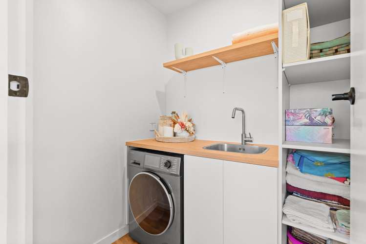 6 Larkhill Place Russley_17