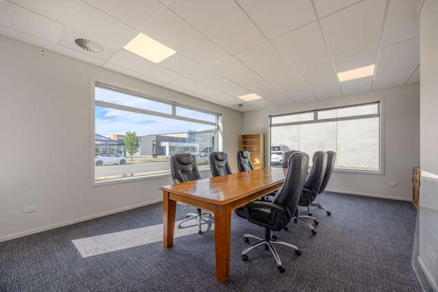 2/10 McCormick Street Wanaka_4