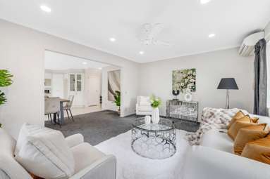 2/14 Casabella Court_1