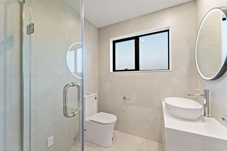 1/16 Binsted Road New Lynn_14