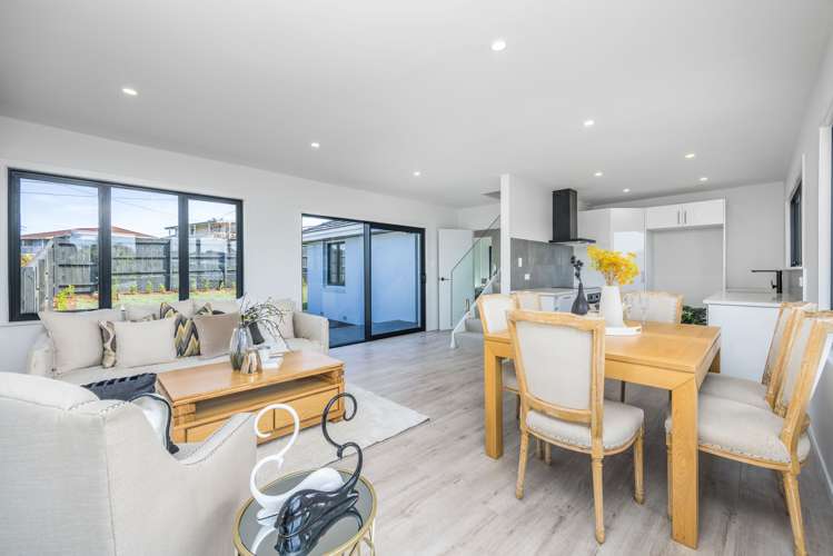 1/53 Raleigh Road Northcote_5