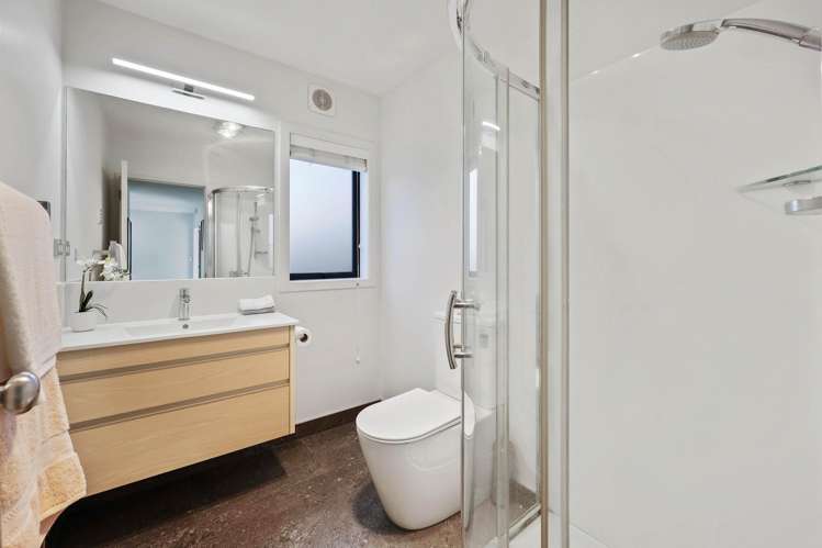 2/30 Eastern Beach Road Eastern Beach_25