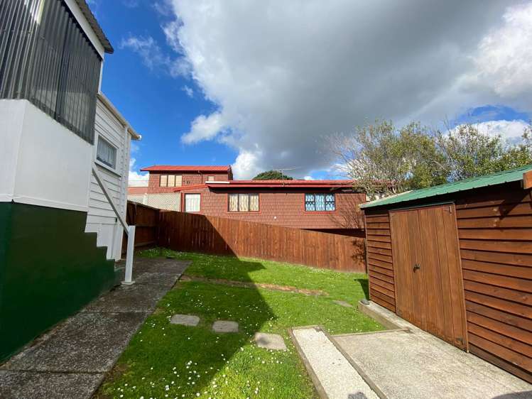 130 Golf Road Titirangi_10