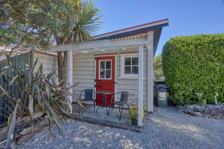 75-77 Revell Street Hokitika_4