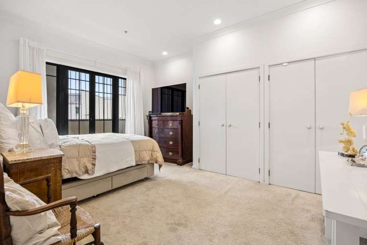 AA/8 Farnham Street Parnell_9