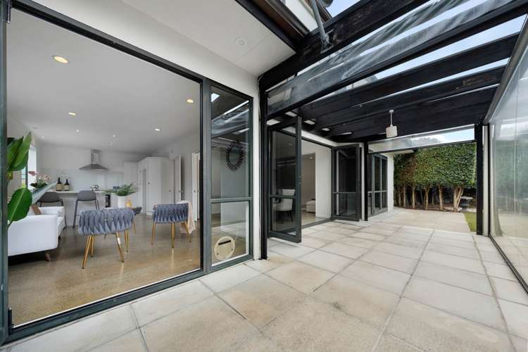 16b Seccombes Road Epsom_9