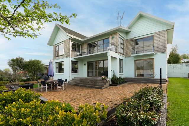 Life on the green, space to spare