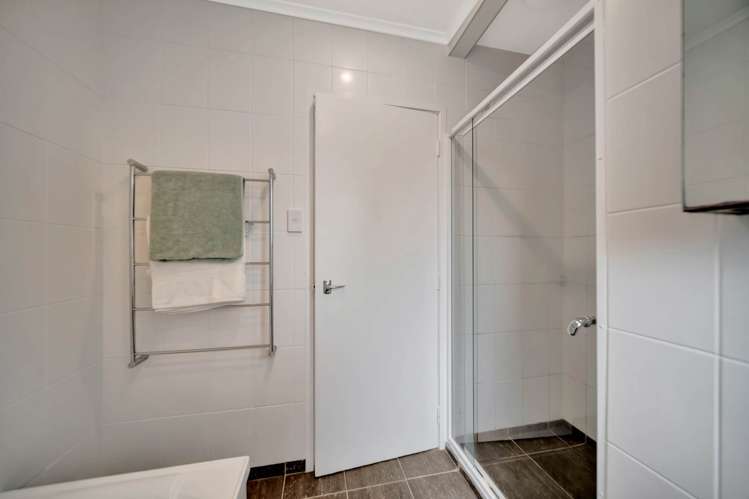 7 Erica Road Sunnynook_21