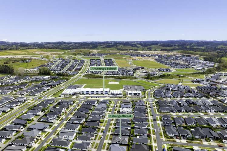 8 Kuinga Street Milldale_24