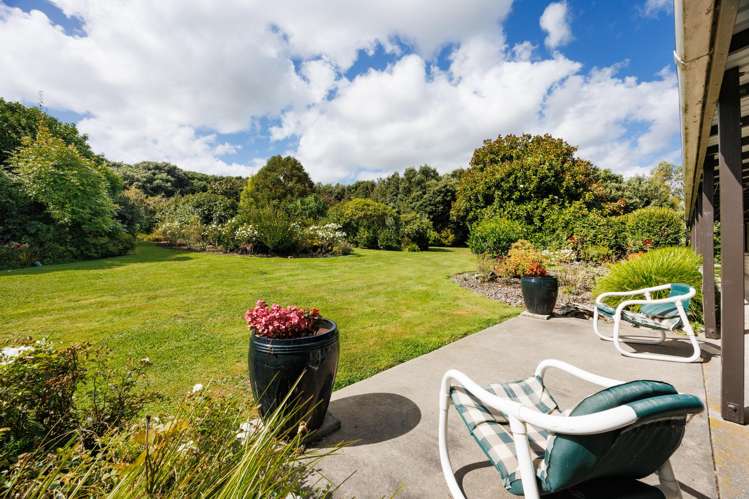 846 Colyton Road Bunnythorpe_25