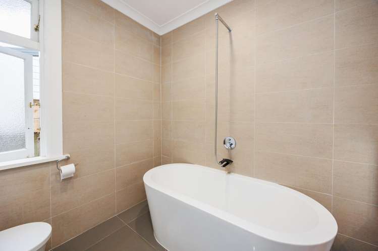 8 Annandale Avenue Takaro_12