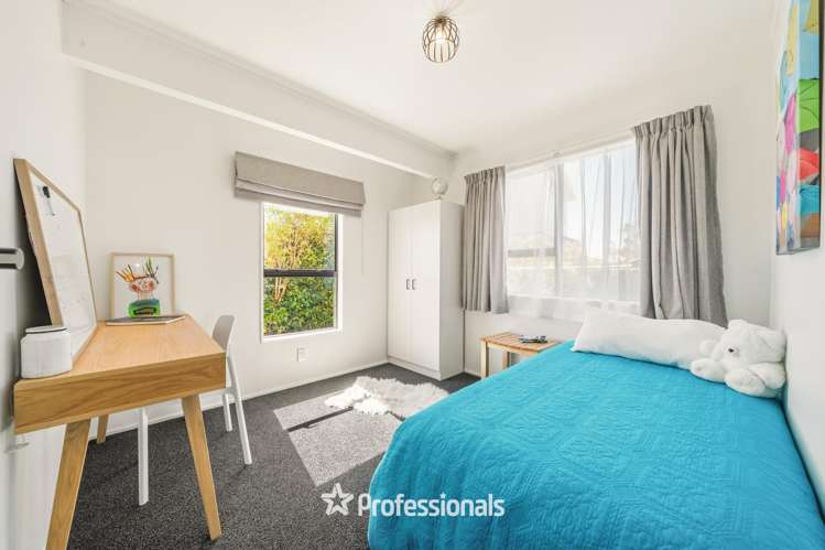 25a Outram Grove Kelson_15